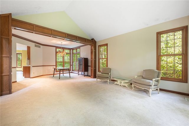 5299 Clearcreek Trail, Yellow Springs Vlg, OH 45387
