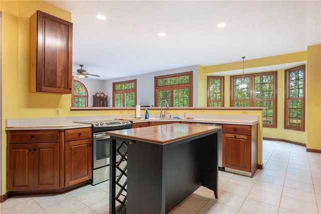 5299 Clearcreek Trail, Yellow Springs Vlg, OH 45387