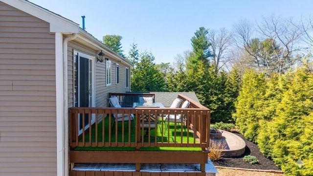 35 Avery St, New Bedford, MA 02745