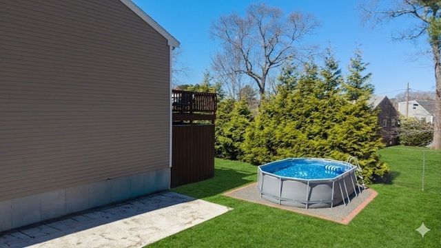 35 Avery St, New Bedford, MA 02745