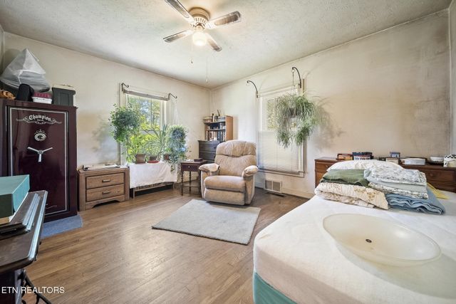5701 Central Avenue Pike, Knoxville, TN 37912