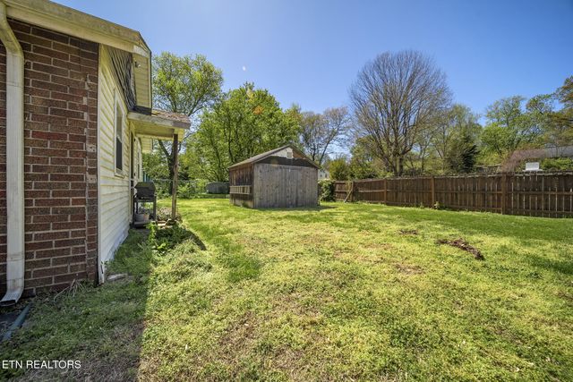 5701 Central Avenue Pike, Knoxville, TN 37912