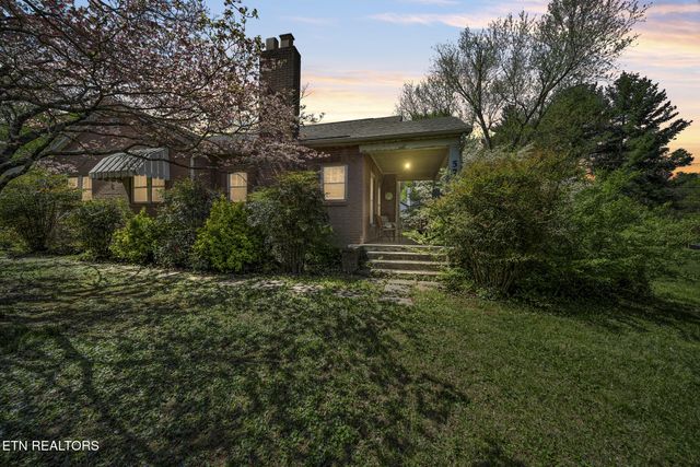 5701 Central Avenue Pike, Knoxville, TN 37912