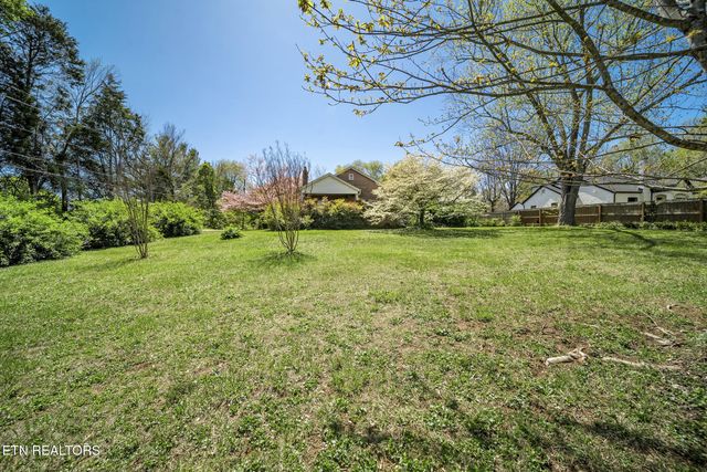 5701 Central Avenue Pike, Knoxville, TN 37912