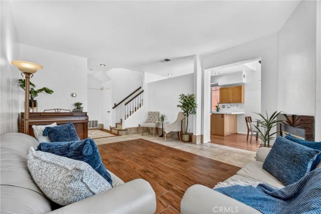 27630 Iris, Castaic, CA 91384