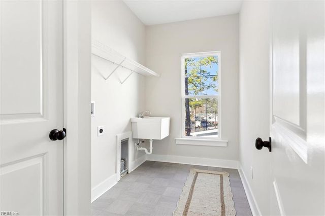 1906 McCoy Rd, Chesapeake, VA 23323