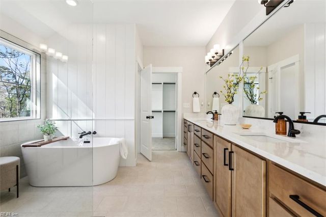 1906 McCoy Rd, Chesapeake, VA 23323