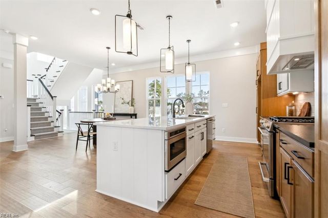 1906 McCoy Rd, Chesapeake, VA 23323