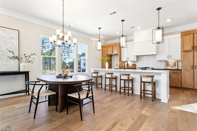 1906 McCoy Rd, Chesapeake, VA 23323