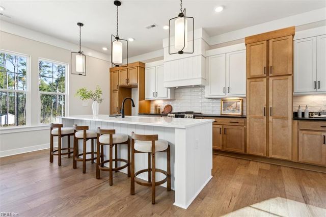 1906 McCoy Rd, Chesapeake, VA 23323