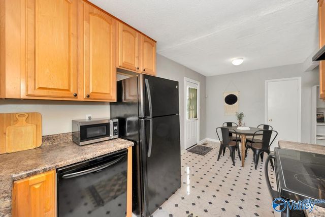 3809 8th Avenue SW, Huntsville, AL 35805