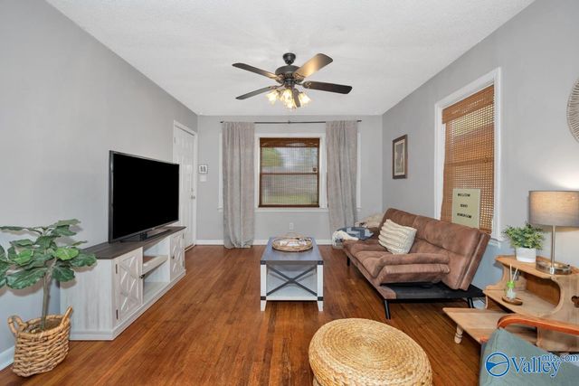 3809 8th Avenue SW, Huntsville, AL 35805