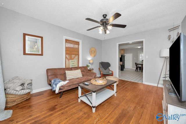 3809 8th Avenue SW, Huntsville, AL 35805