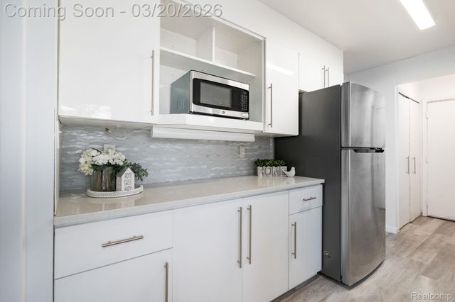 5832 Shaun Road, West Bloomfield Charter Township, MI 48322