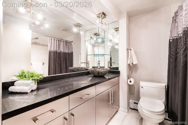 5832 Shaun Road, West Bloomfield Charter Township, MI 48322