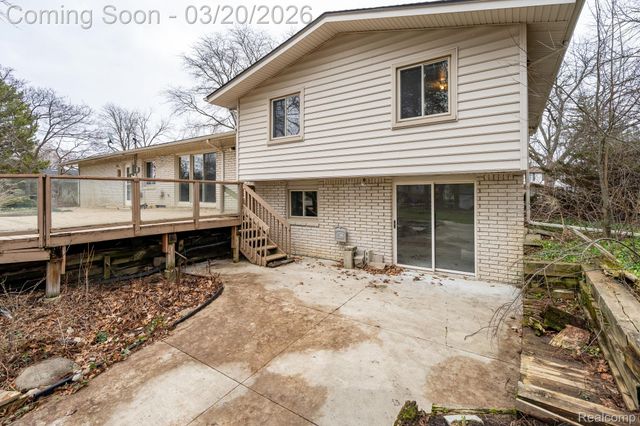 5832 Shaun Road, West Bloomfield Charter Township, MI 48322
