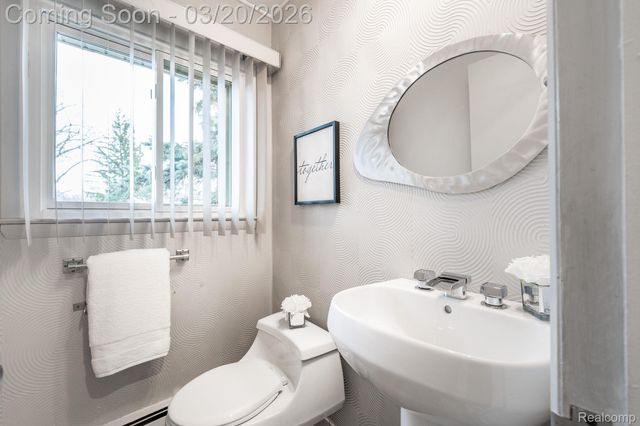 5832 Shaun Road, West Bloomfield Charter Township, MI 48322