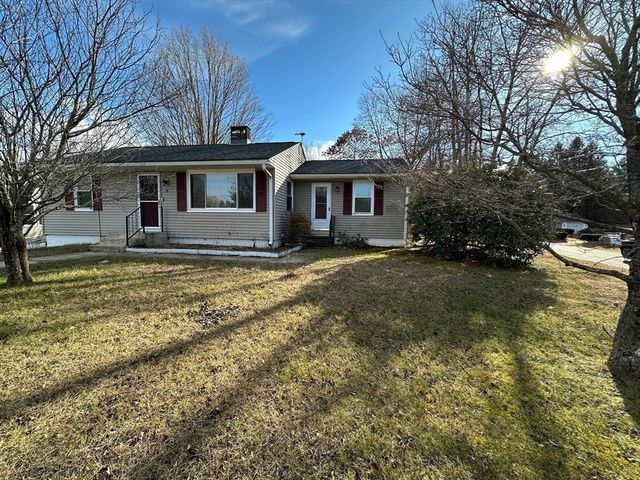 3 Sylvia St, Palmer, MA 01080
