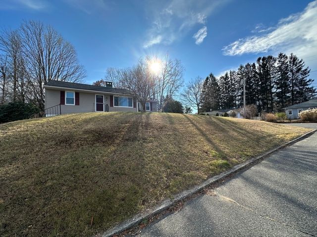 3 Sylvia St, Palmer, MA 01080