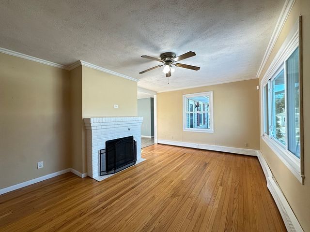 3 Sylvia St, Palmer, MA 01080