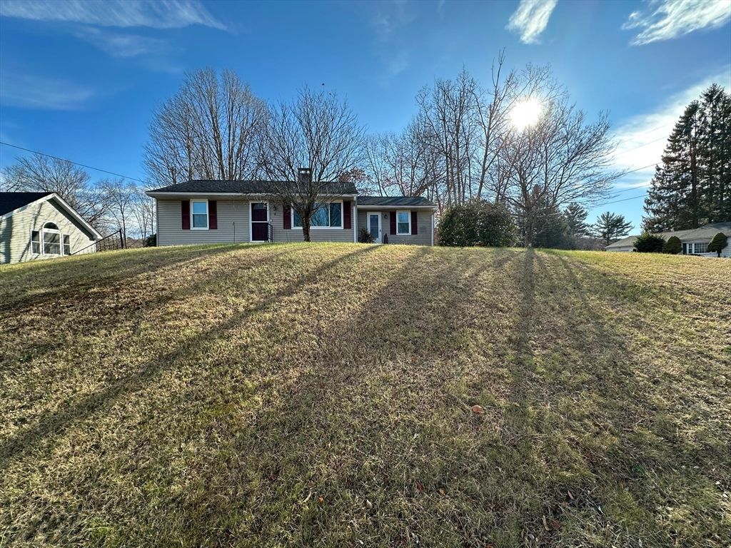 3 Sylvia St, Palmer, MA 01080