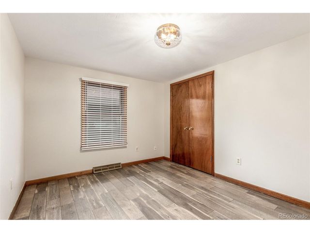 937 Pratt St, Longmont, CO 80501