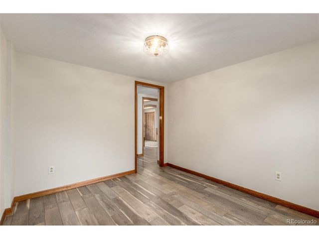 937 Pratt St, Longmont, CO 80501