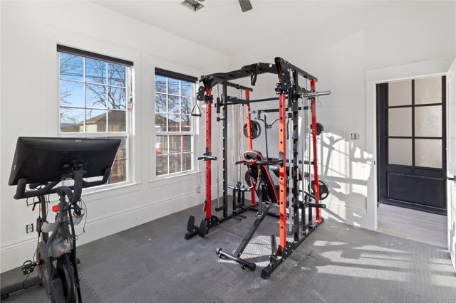 124 N 2nd Street, La Porte, TX 77571