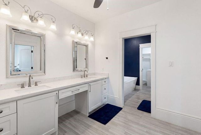 124 N 2nd Street, La Porte, TX 77571