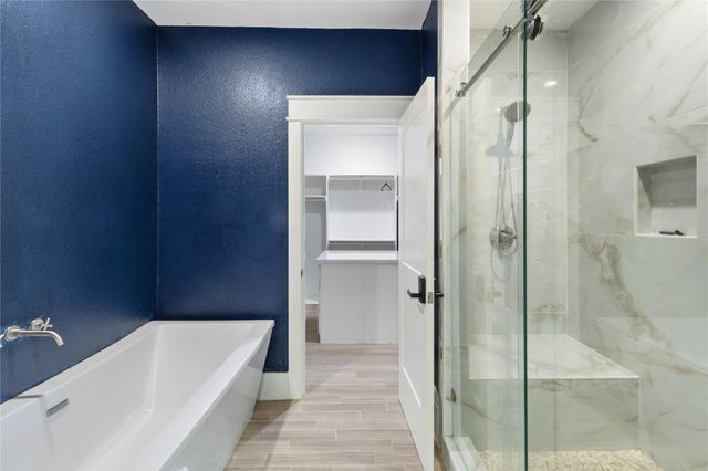 124 N 2nd Street, La Porte, TX 77571