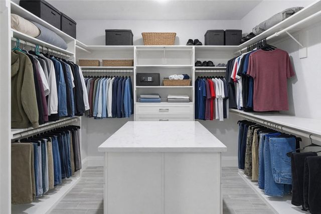 124 N 2nd Street, La Porte, TX 77571