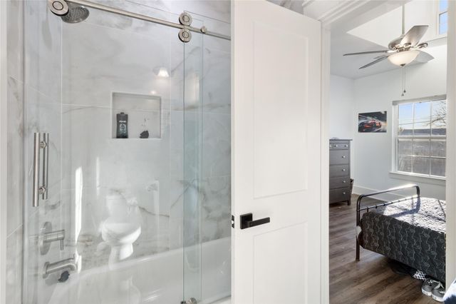 124 N 2nd Street, La Porte, TX 77571