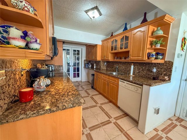 9971 SW 41st Ter, Miami, FL 33165