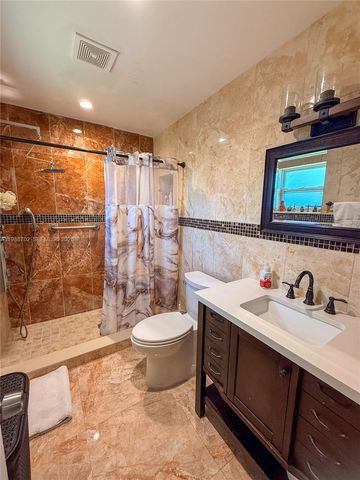 9971 SW 41st Ter, Miami, FL 33165