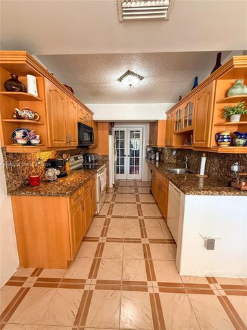 9971 SW 41st Ter, Miami, FL 33165