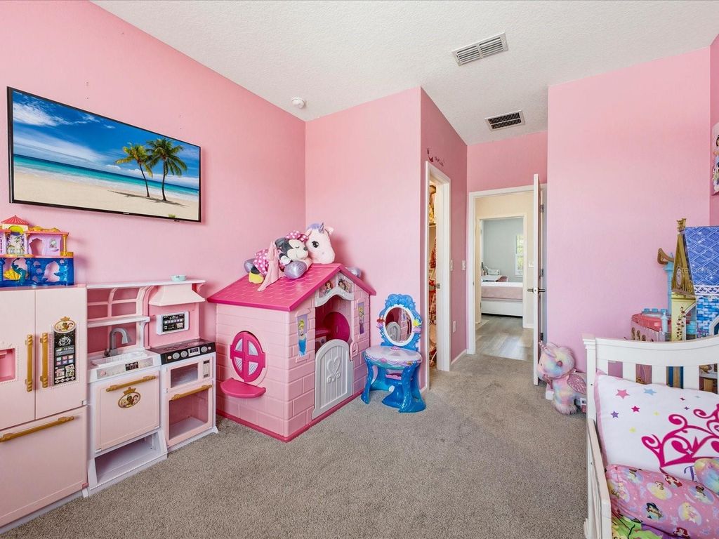Image 19 of property listing at 1861 BLACK MAPLE PLACE, Ocoee, FL 34761