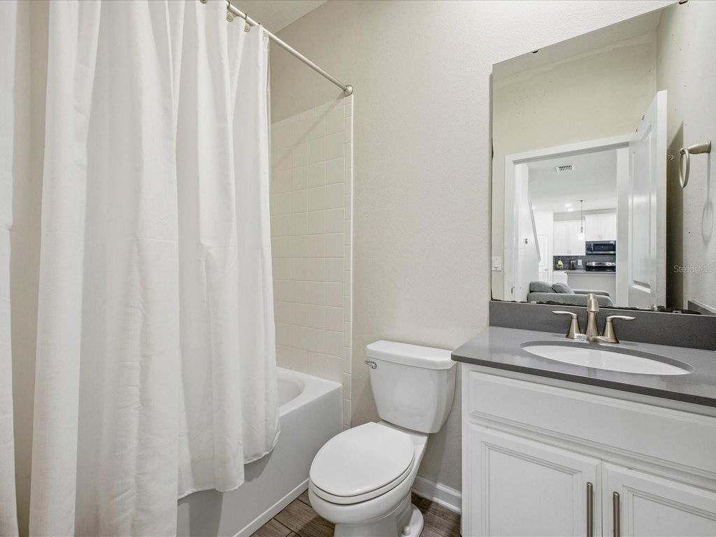 Image 20 of property listing at 1861 BLACK MAPLE PLACE, Ocoee, FL 34761