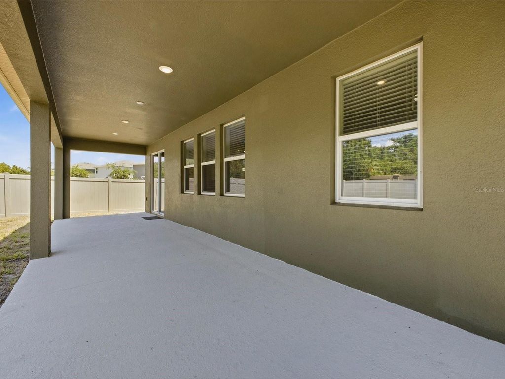 Image 31 of property listing at 1861 BLACK MAPLE PLACE, Ocoee, FL 34761