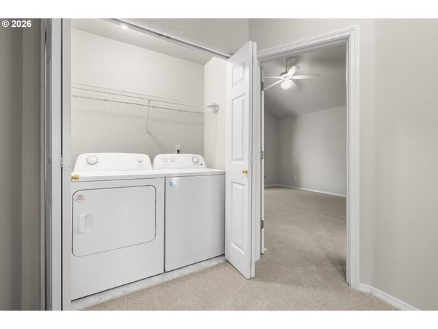 20123 HOODVIEW Ave, West Linn, OR 97068