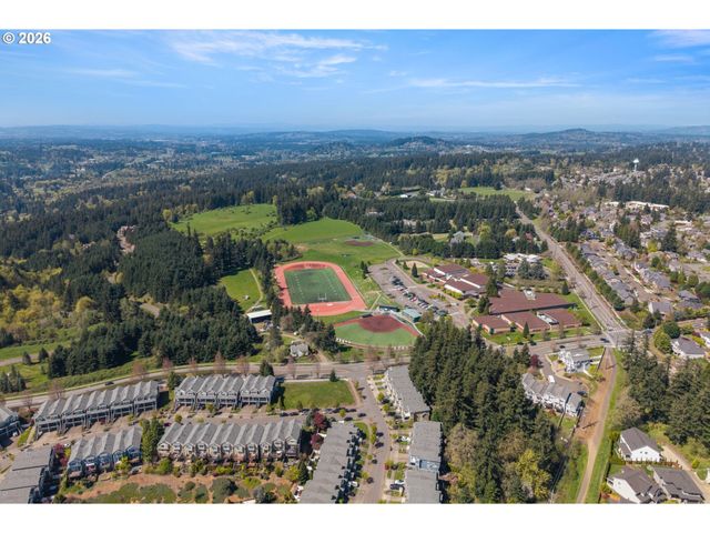 20123 HOODVIEW Ave, West Linn, OR 97068