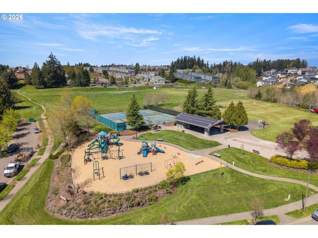 20123 HOODVIEW Ave, West Linn, OR 97068