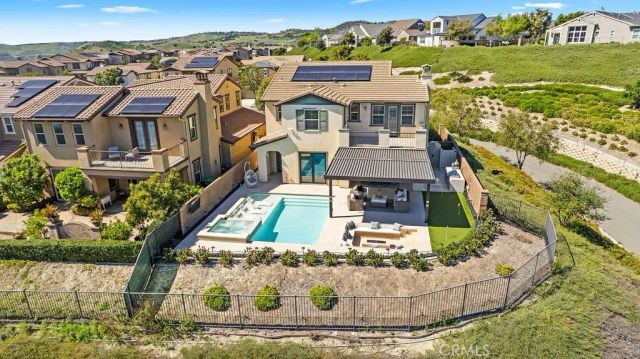 89 Ventada, Rancho Mission Viejo, CA 92694