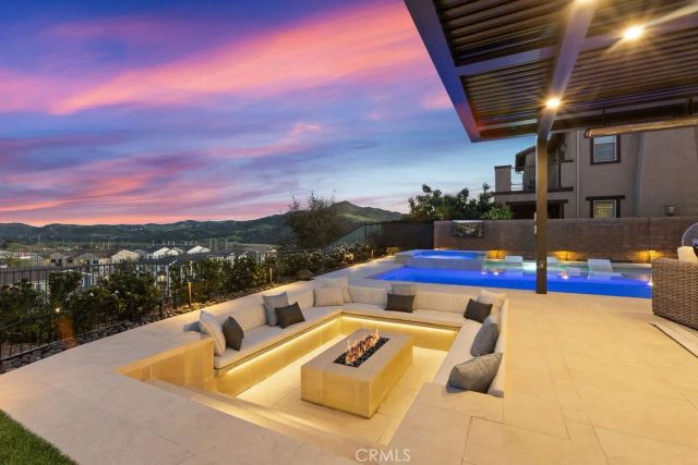 89 Ventada, Rancho Mission Viejo, CA 92694