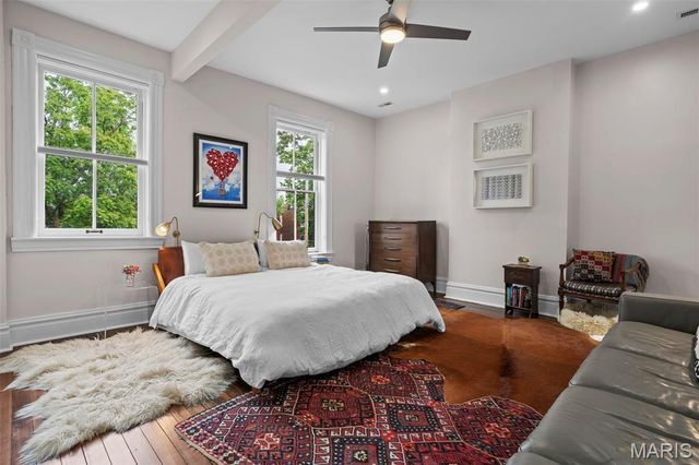 2745 Armand Place, St Louis, MO 63104