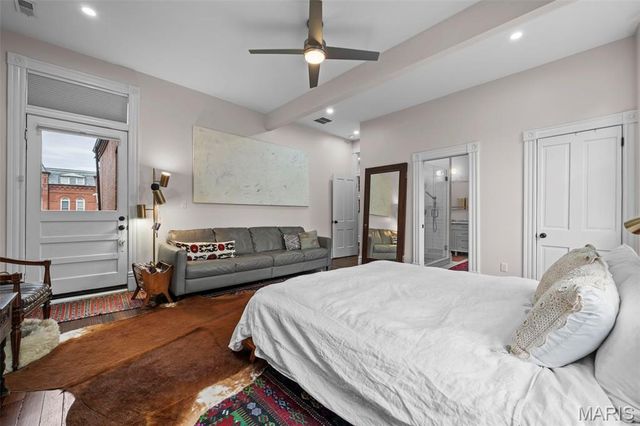 2745 Armand Place, St Louis, MO 63104