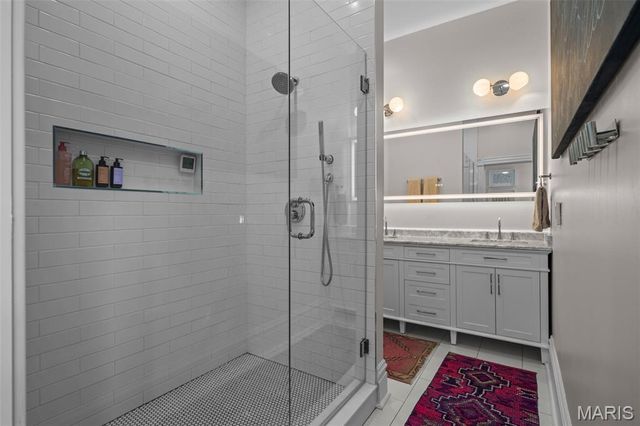 2745 Armand Place, St Louis, MO 63104