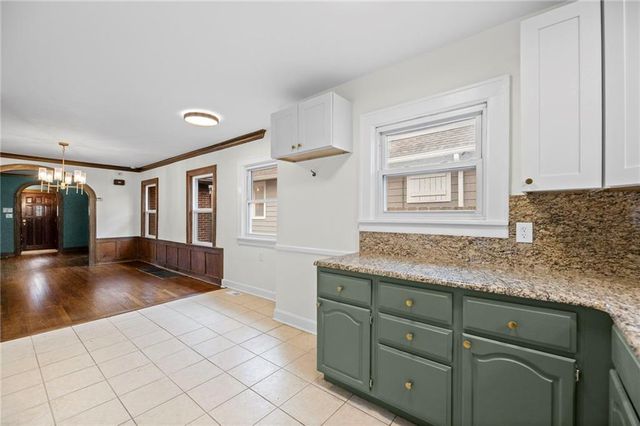 319 E 70th Terrace, Kansas City, MO 64113