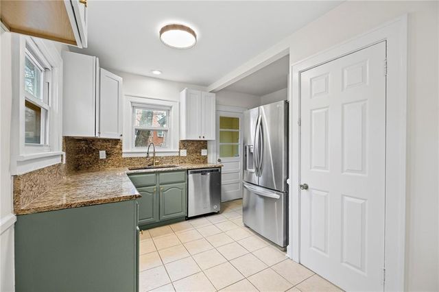 319 E 70th Terrace, Kansas City, MO 64113