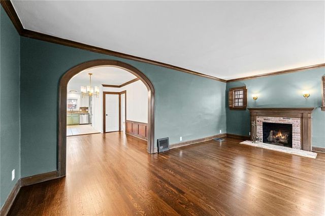 319 E 70th Terrace, Kansas City, MO 64113