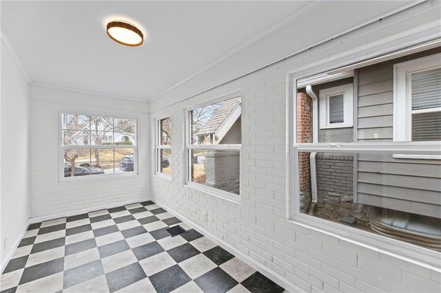 319 E 70th Terrace, Kansas City, MO 64113